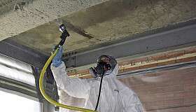 Asbest SUVA und smartconext: Bauaufträge für Handwerker