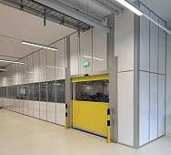 Beispielbild Trennwand Lebenmittelindustrie mit Schnelllauftor 3.jpg